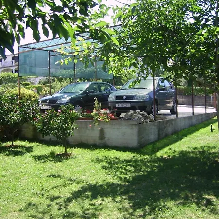 Ferienwohnung Fur 4 Personen Ca 90 M In Njivice, Kvarner Bucht Krk 公寓 *
