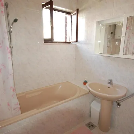 Apartamento Ferienwohnung Fur 4 Personen Ca 90 M In Njivice, Kvarner Bucht Krk