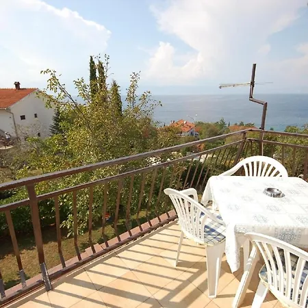 Ferienwohnung Fur 4 Personen Ca 90 M In Njivice, Kvarner Bucht Krk Apartamento