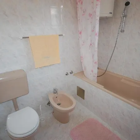 Apartamento Ferienwohnung Fur 4 Personen Ca 90 M In Njivice, Kvarner Bucht Krk Njivice